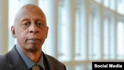Detienen al opositor Guillermo Fariñas