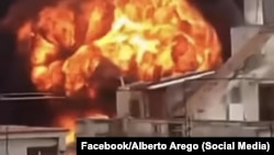 Explosión de gasolina provoca incendio en La Habana y deja dos heridos